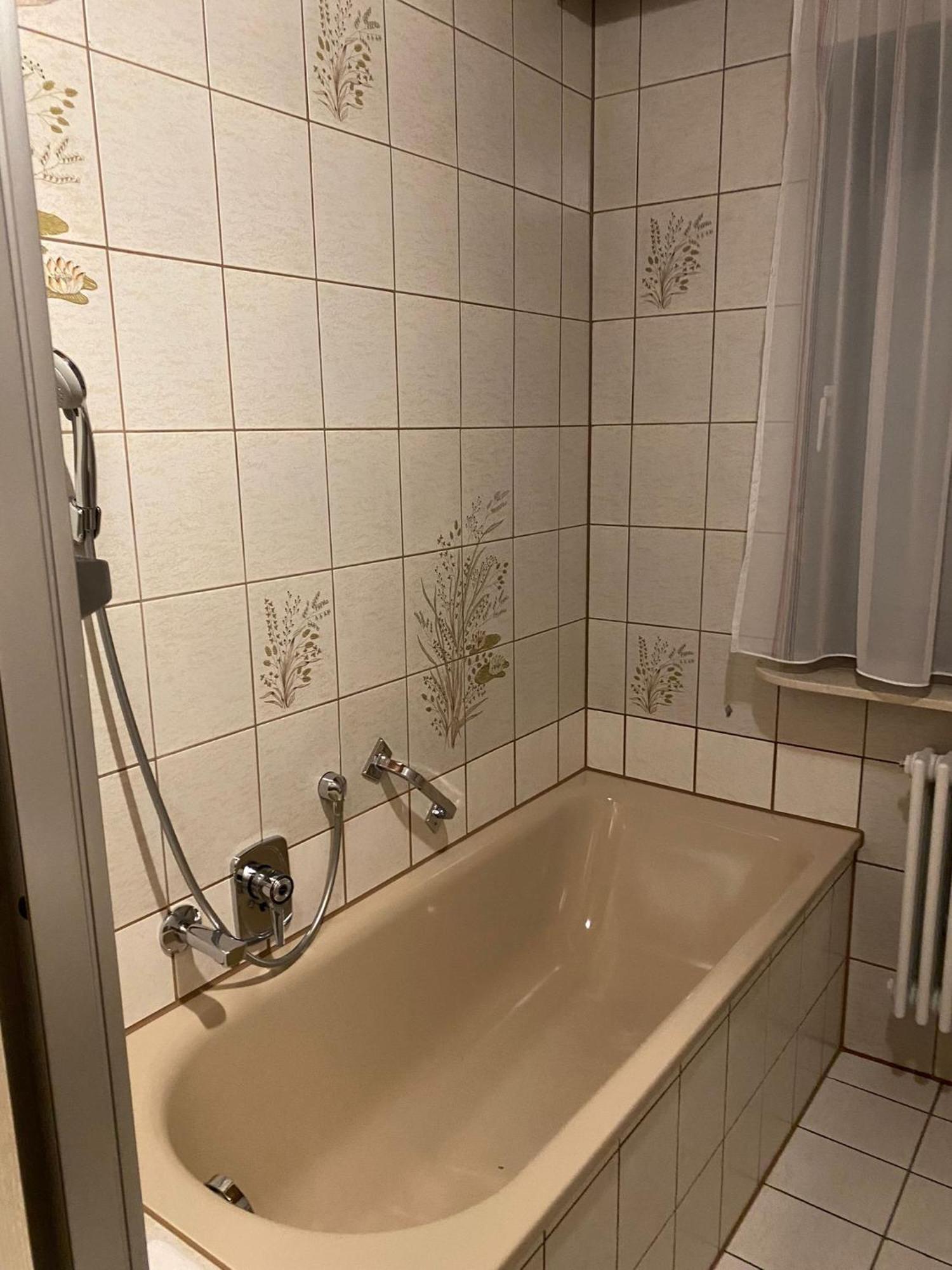 Restaurant Pizzeria & Fremdenzimmer Laquila Zum Adler 萨拉齐 外观 照片
